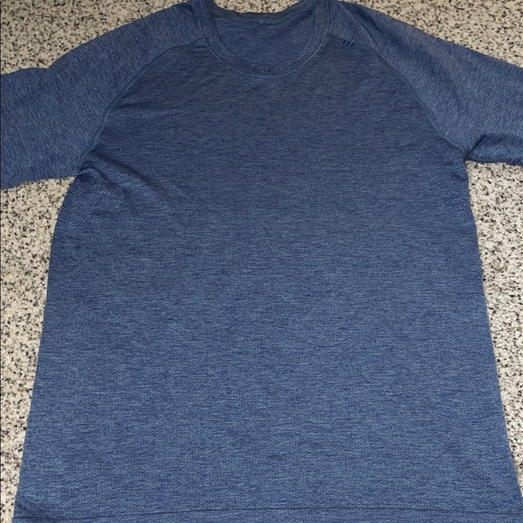 lululemon athletica Other - Lululemon vent t shirt blue men’s size small